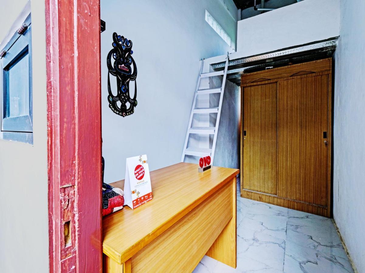 Oyo 90325 Pondok Dnayu Syariah Jarakan Luaran gambar